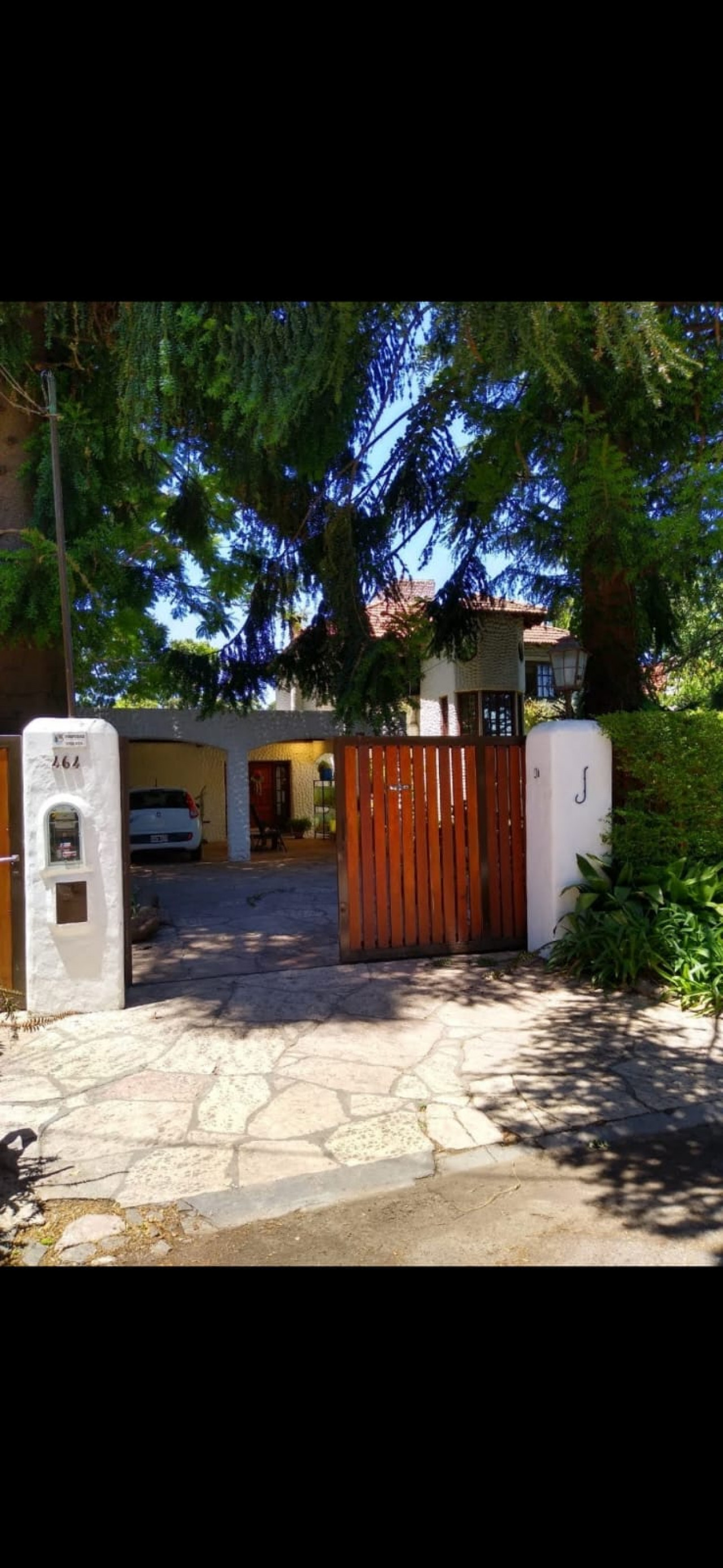 CASA 5 AMBIENTES - URIBURU AL 400 - BARRIO EL CORTIJO